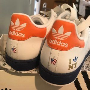 Rare I [Adidas] NY Knicks Superstar sneakers
